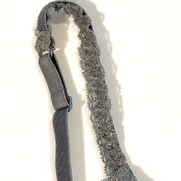 Two Victoria's Secret PINK Lace Bralettes Gray and Purple Size Medium - Picture 8 of 16